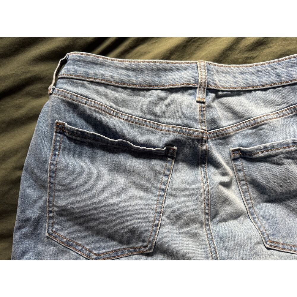 HIGH RISE BLUE OLD NAVY SHORTS SIZE 12 - Picture 6 of 7
